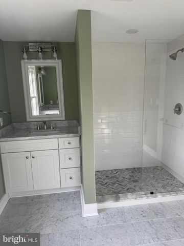 12 WIRT ST NW, Leesburg, VA 20176