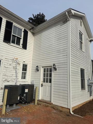 12 WIRT ST NW, Leesburg, VA 20176