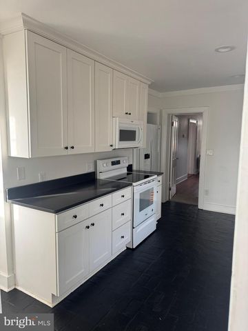 12 WIRT ST NW, Leesburg, VA 20176