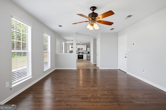 1098 Village Creek, Jonesboro, GA 30238