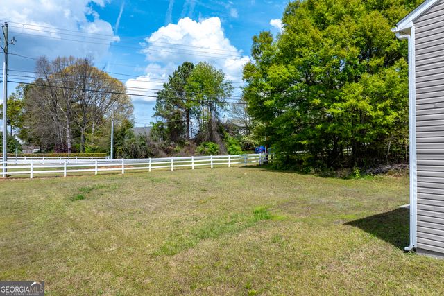 1098 Village Creek, Jonesboro, GA 30238