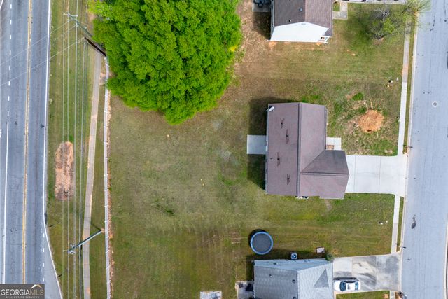 1098 Village Creek, Jonesboro, GA 30238