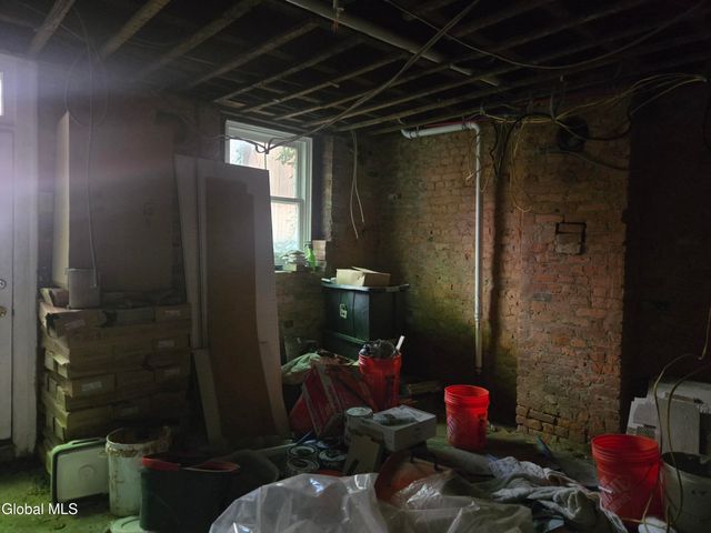 165 Chestnut Street, Albany, NY 12210