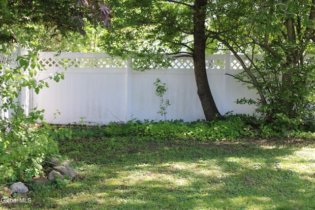535 Dawson Road, Bethlehem, NY 12054