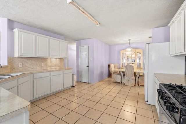 8202 Greenleaf Street, Baytown, TX 77523