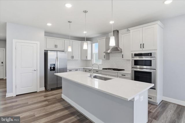 1843 MAGNOLIA FRUIT DR, Dumfries, VA 22026