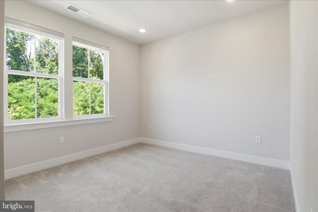 1843 MAGNOLIA FRUIT DR, Dumfries, VA 22026