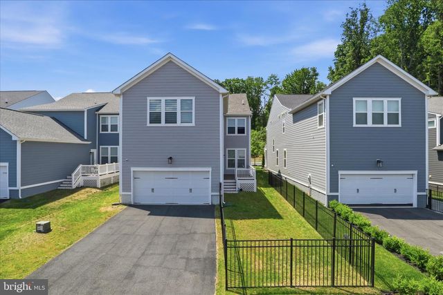 1843 MAGNOLIA FRUIT DR, Dumfries, VA 22026