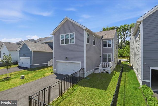 1843 MAGNOLIA FRUIT DR, Dumfries, VA 22026
