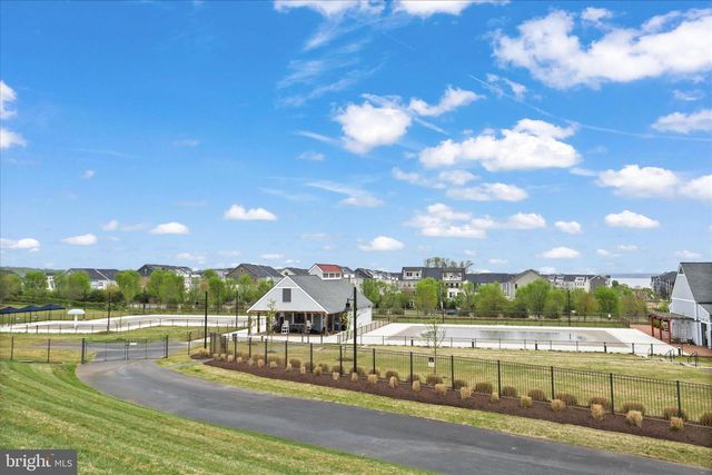 1843 MAGNOLIA FRUIT DR, Dumfries, VA 22026