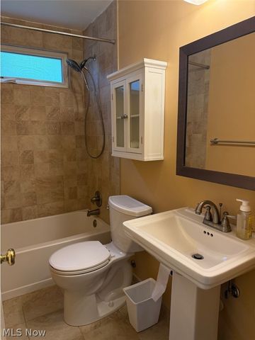 441 Douglas Boulevard, Richmond Heights, OH 44143