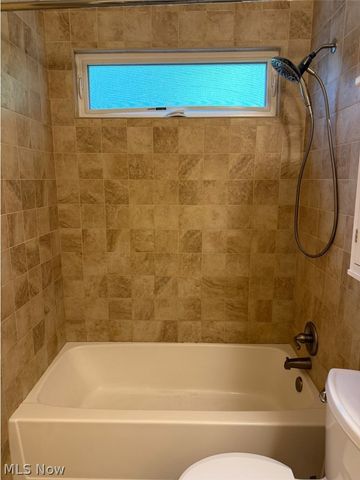 441 Douglas Boulevard, Richmond Heights, OH 44143