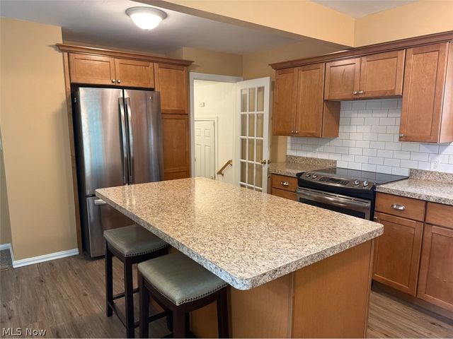 441 Douglas Boulevard, Richmond Heights, OH 44143