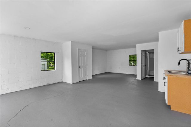 125 W Indiana Avenue, Whitwell, TN 37397