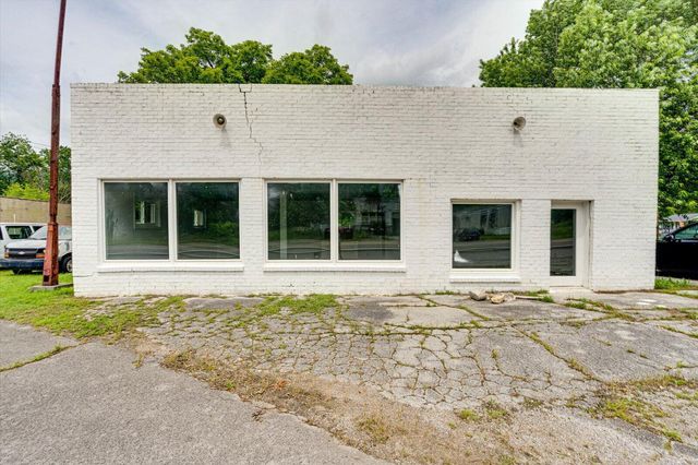 125 W Indiana Avenue, Whitwell, TN 37397