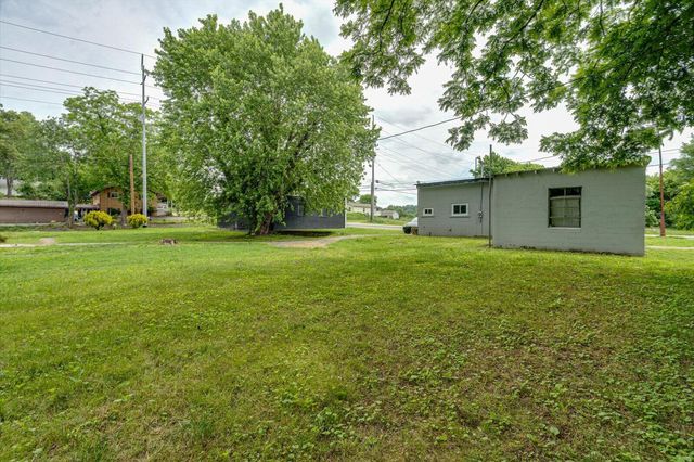 125 W Indiana Avenue, Whitwell, TN 37397