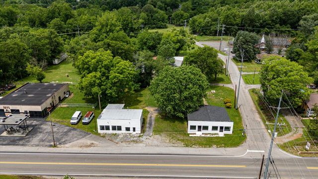 125 W Indiana Avenue, Whitwell, TN 37397