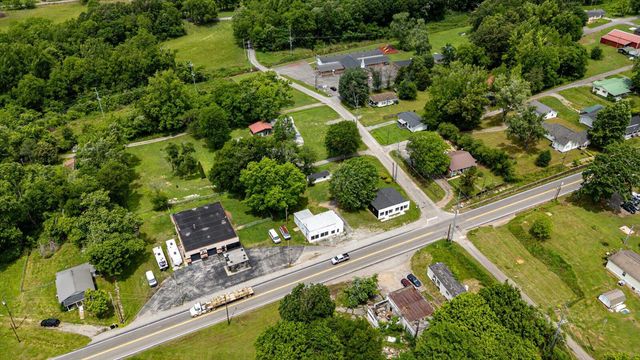 125 W Indiana Avenue, Whitwell, TN 37397