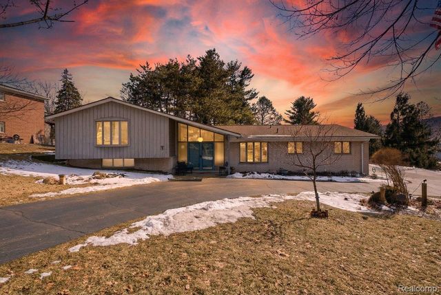 6579 Balmoral Terrace, Independence Charter Township, MI 48346