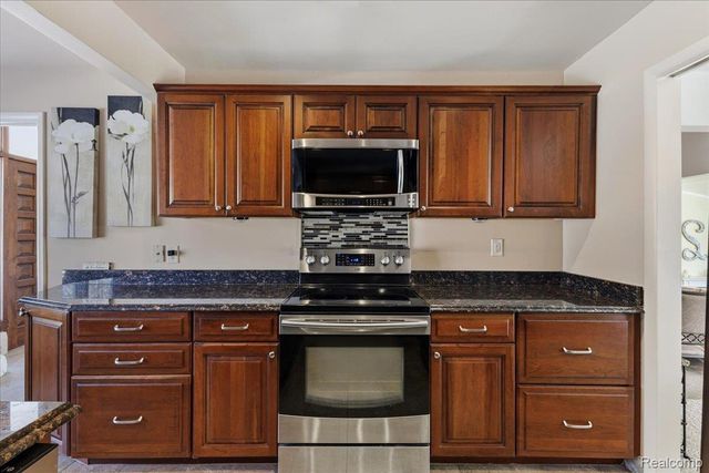 6579 Balmoral Terrace, Independence Charter Township, MI 48346