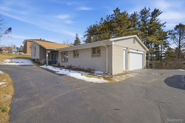 6579 Balmoral Terrace, Independence Charter Township, MI 48346