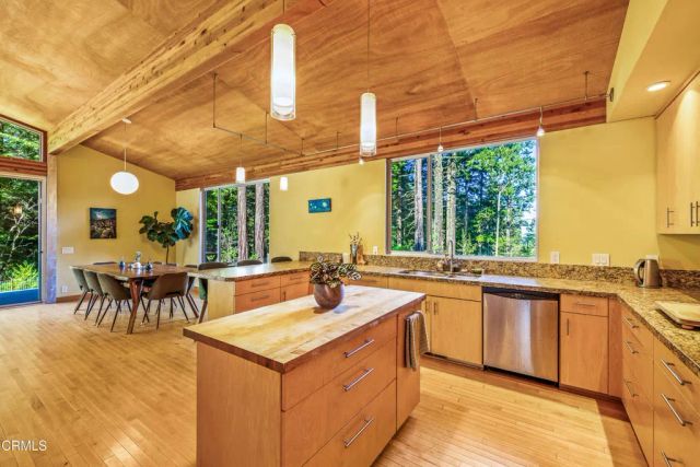 4401 Cameron Road, Elk, CA 95432