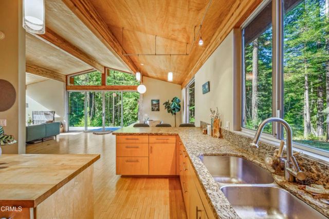 4401 Cameron Road, Elk, CA 95432