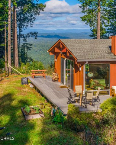 4401 Cameron Road, Elk, CA 95432