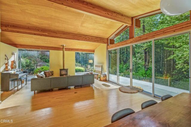 4401 Cameron Road, Elk, CA 95432