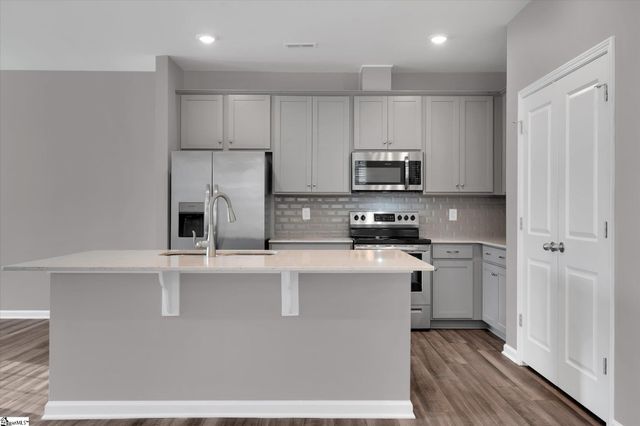 291 E Compass Way, Easley, SC 29640