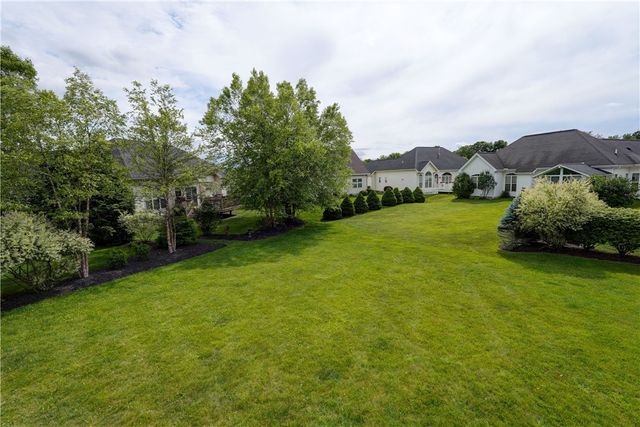 77 New Tudor Road, Henrietta, NY 14534