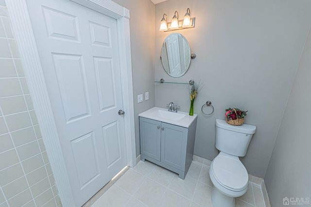 142 Darwin Lane, North Brunswick, NJ 08902