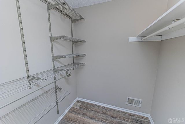 142 Darwin Lane, North Brunswick, NJ 08902