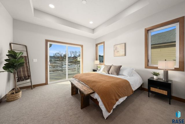 2305 S Red Oak Ave Avenue, Sioux Falls, SD 57110