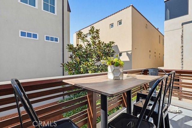 6713 E Ocean, Long Beach, CA 90803