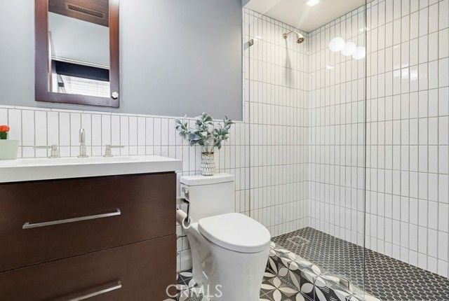 6713 E Ocean, Long Beach, CA 90803