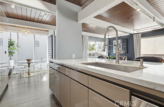 6713 E Ocean, Long Beach, CA 90803