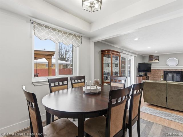 5920 Montgomery Drive, Utica, MI 48316