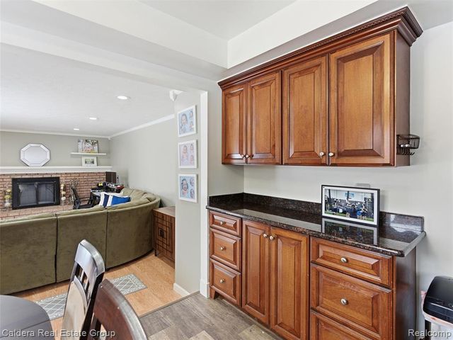 5920 Montgomery Drive, Utica, MI 48316