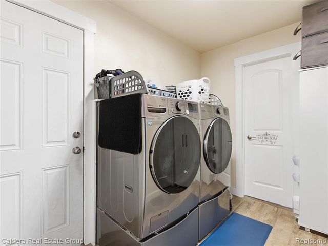 5920 Montgomery Drive, Utica, MI 48316