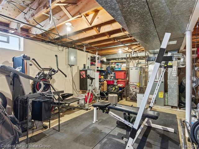 5920 Montgomery Drive, Utica, MI 48316