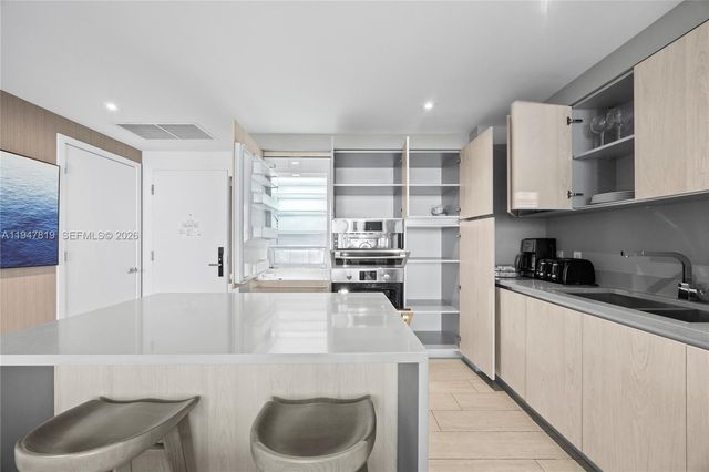 4010 S Ocean Dr R2307, Hollywood, FL 33019