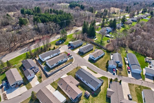 16257 Derby Circle, Holly, MI 48442