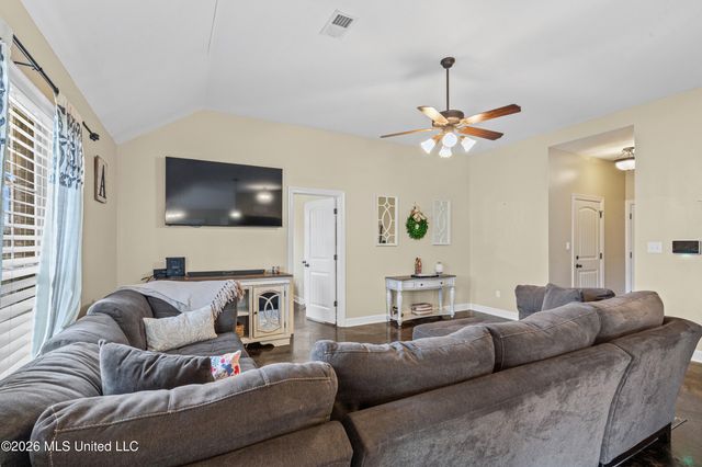 1620 Cresent Lane, Southaven, MS 38671