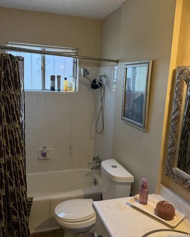 442 Solar Dr, San Antonio, TX 78227