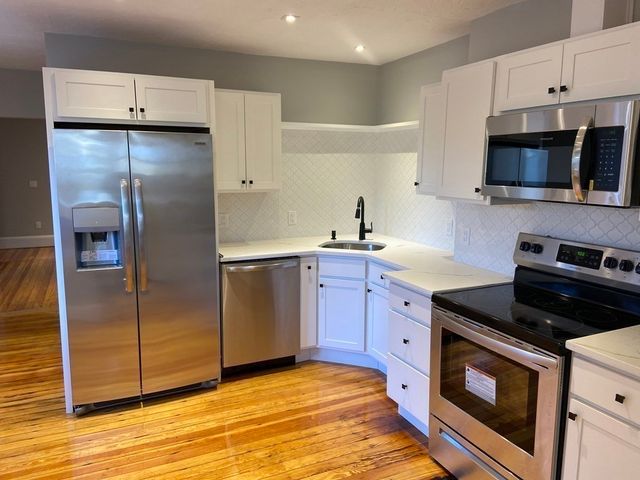 46 Court St 2, Plymouth, MA 02360