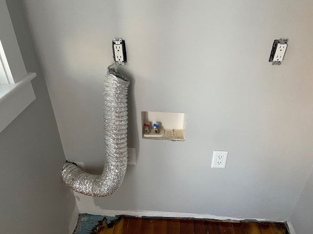 46 Court St 2, Plymouth, MA 02360