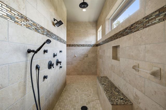 101 Hidden Hills CV, Spicewood, TX 78669