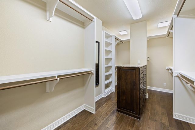 101 Hidden Hills CV, Spicewood, TX 78669