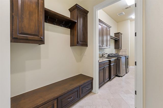 101 Hidden Hills CV, Spicewood, TX 78669